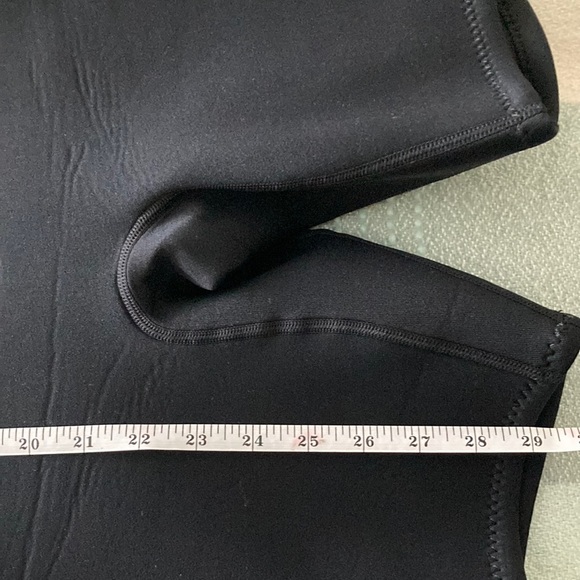 Kids O’Neill Wetsuit - Current Retail price $139.99 - Picture 8 of 9